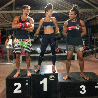 Aline Campos feet photo thumbnail