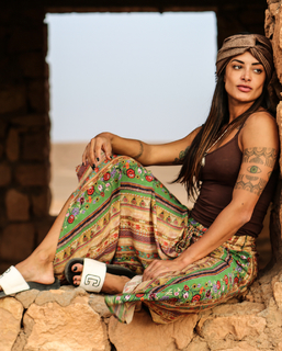 Aline Campos feet photo thumbnail