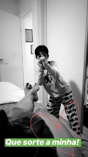 Aline Campos feet photo thumbnail