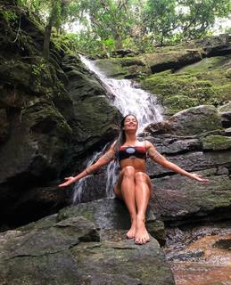 Aline Campos feet photo thumbnail