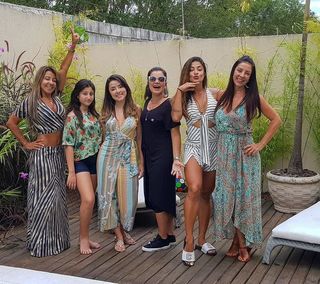 Aline Campos feet photo thumbnail