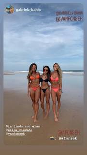 Aline Campos feet photo thumbnail