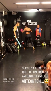 Aline Campos feet photo thumbnail