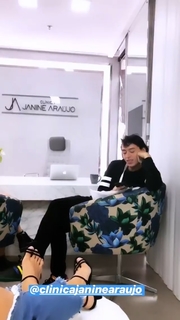 Aline Campos feet photo thumbnail