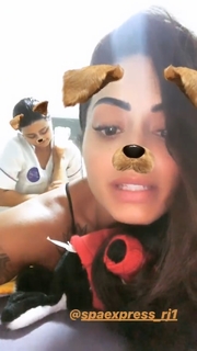 Aline Campos feet photo thumbnail