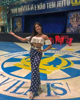 Aline Campos feet photo thumbnail