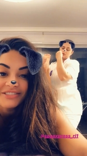 Aline Campos feet photo thumbnail