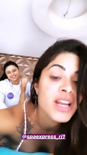 Aline Campos feet photo thumbnail