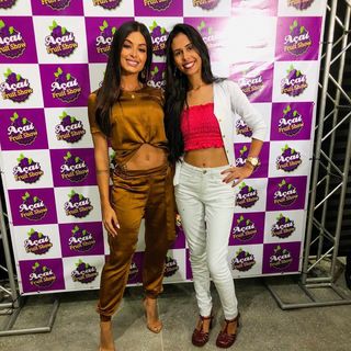 Aline Campos feet photo thumbnail