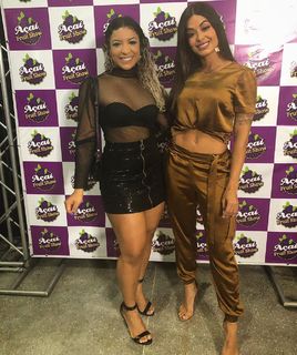 Aline Campos feet photo thumbnail