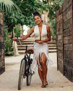 Aline Campos feet photo thumbnail