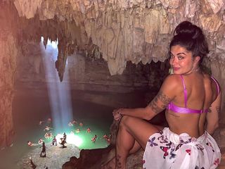 Aline Campos feet photo thumbnail