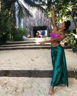 Aline Campos feet photo thumbnail