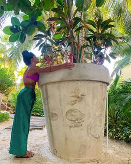 Aline Campos feet photo thumbnail