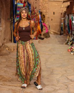 Aline Campos feet photo thumbnail