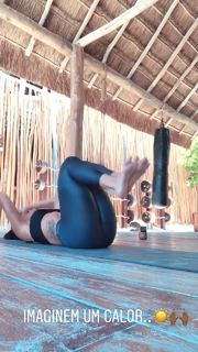 Aline Campos feet photo thumbnail