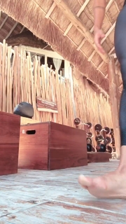 Aline Campos feet photo thumbnail