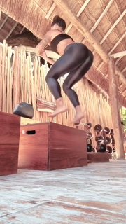 Aline Campos feet photo thumbnail