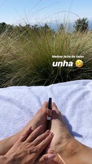 Aline Campos feet photo thumbnail