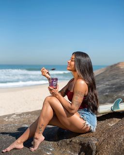 Aline Campos feet photo thumbnail