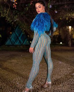 Aline Campos feet photo thumbnail