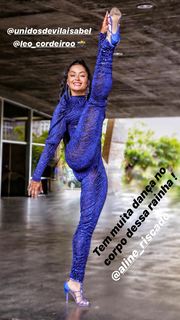 Aline Campos feet photo thumbnail