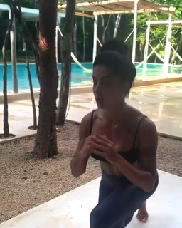 Aline Campos feet photo thumbnail