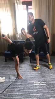 Aline Campos feet photo thumbnail