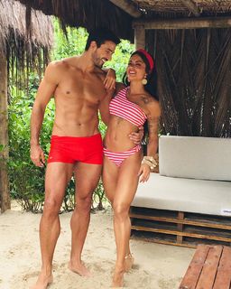 Aline Campos feet photo thumbnail