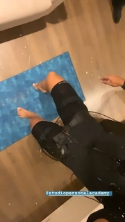 Aline Campos feet photo thumbnail