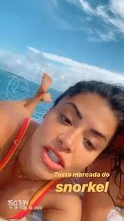 Aline Campos feet photo thumbnail