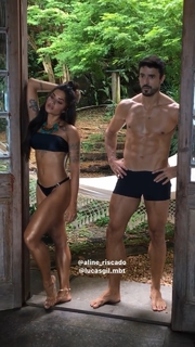 Aline Campos feet photo thumbnail