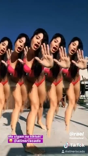 Aline Campos feet photo thumbnail