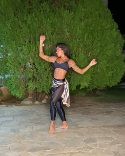 Aline Campos feet photo thumbnail