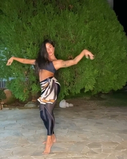 Aline Campos feet photo thumbnail