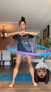 Aline Campos feet photo thumbnail