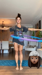 Aline Campos feet photo thumbnail