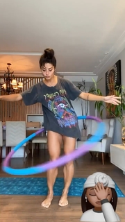 Aline Campos feet photo thumbnail