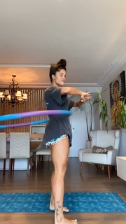 Aline Campos feet photo thumbnail