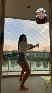 Aline Campos feet photo thumbnail