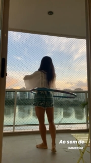 Aline Campos feet photo thumbnail