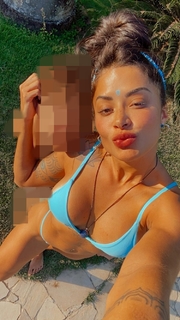 Aline Campos feet photo thumbnail