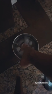 Aline Campos feet photo thumbnail