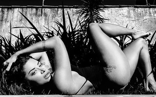 Aline Campos feet photo thumbnail