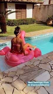 Aline Campos feet photo thumbnail