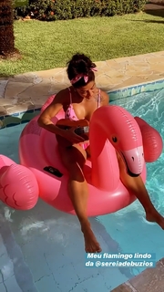 Aline Campos feet photo thumbnail