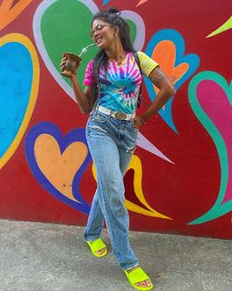 Aline Campos feet photo thumbnail