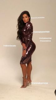 Aline Campos feet photo thumbnail