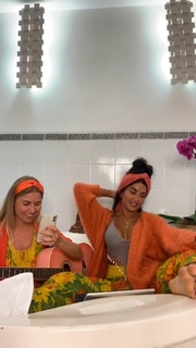 Aline Campos feet photo thumbnail