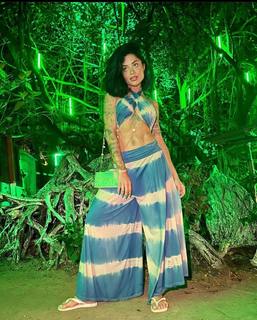 Aline Campos feet photo thumbnail